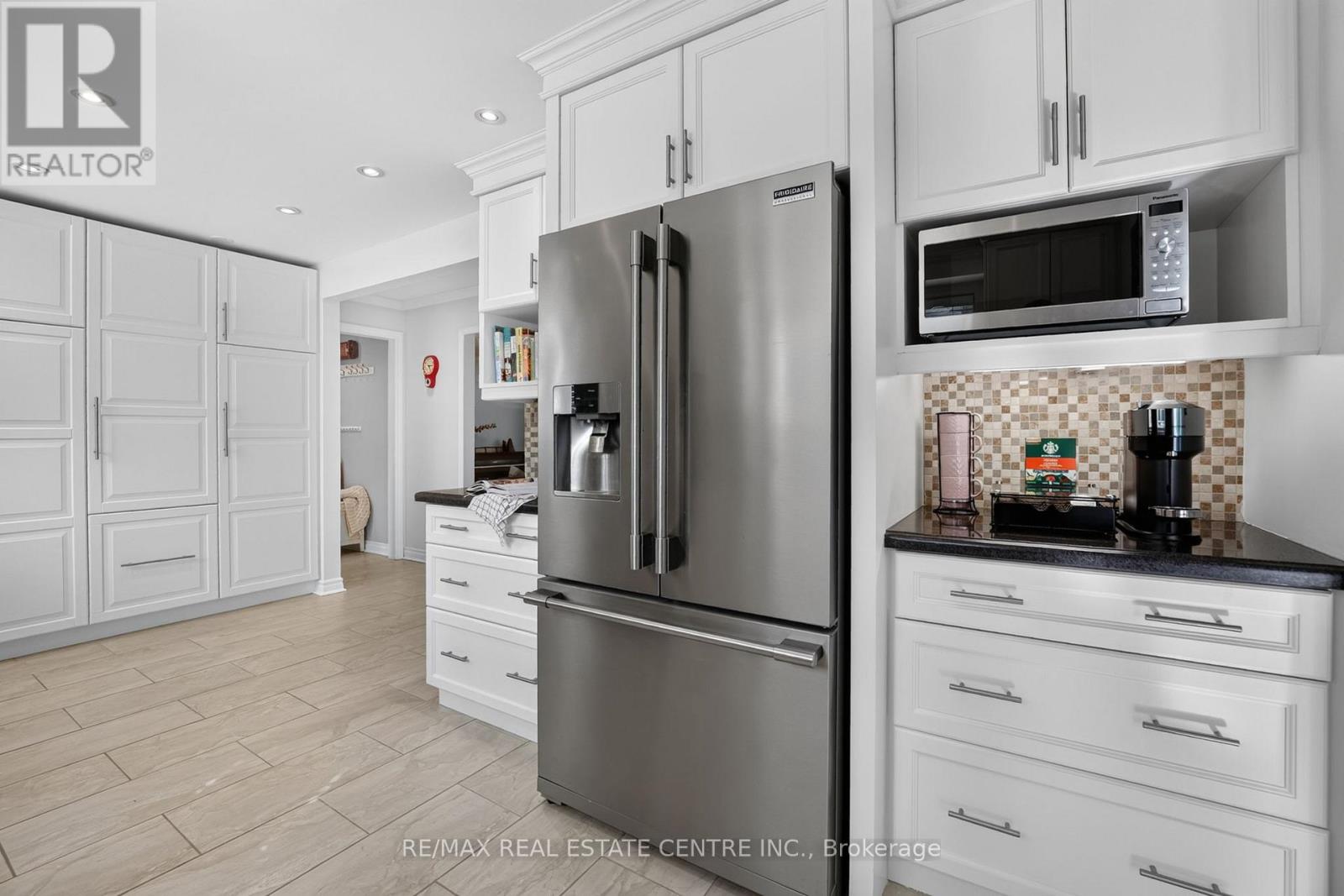 403 Isabella Avenue, Mississauga, Ontario L5B 2K2 - Photo 18 - W13515386