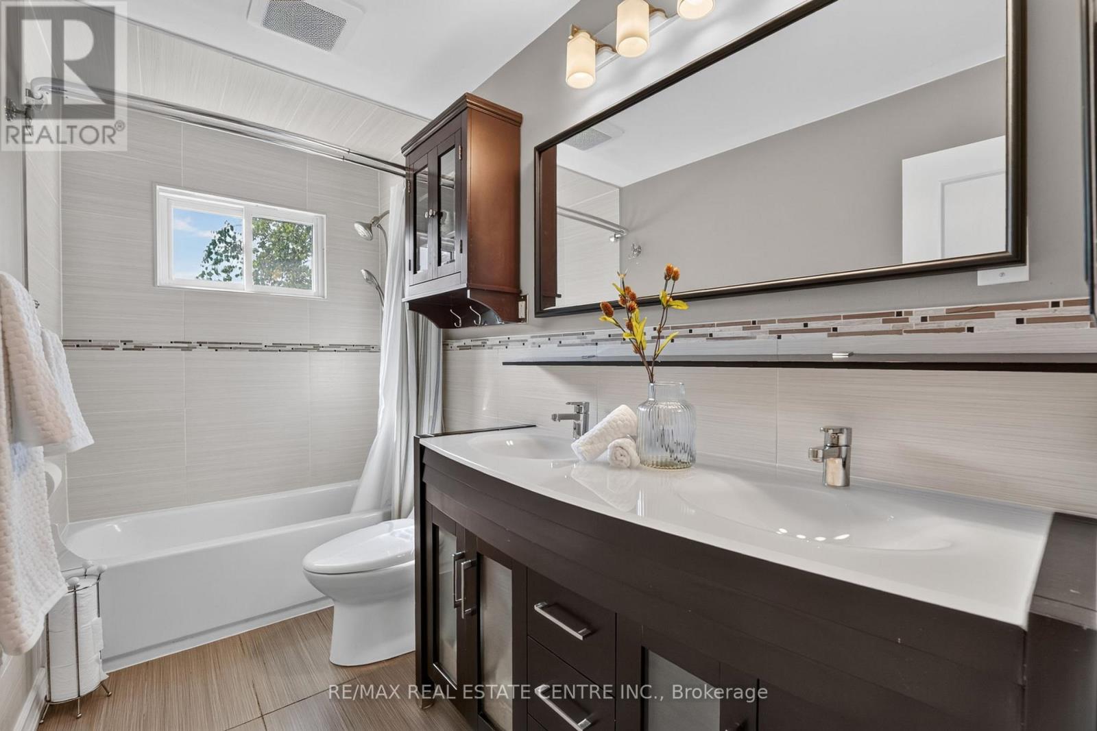 403 Isabella Avenue, Mississauga, Ontario L5B 2K2 - Photo 23 - W13515386