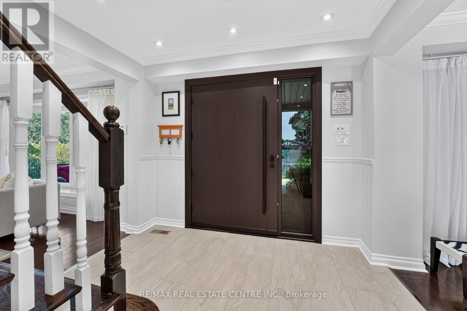 403 Isabella Avenue, Mississauga, Ontario L5B 2K2 - Photo 8 - W13515386