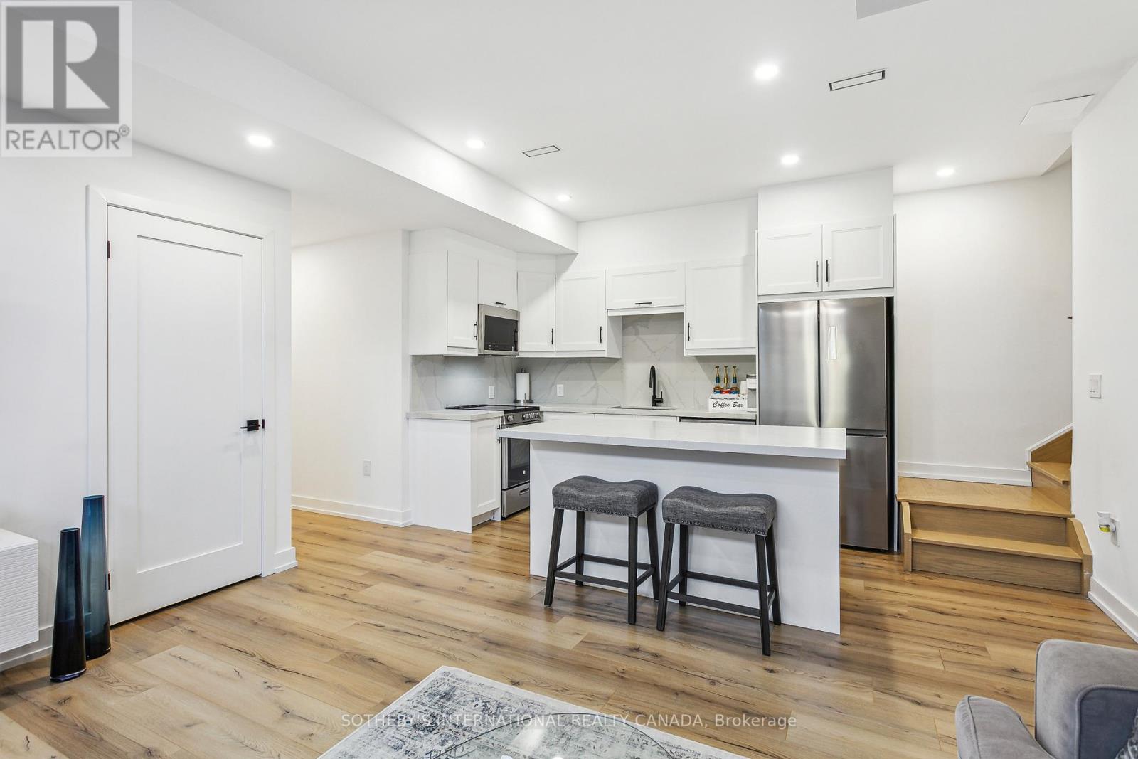 Lower - 73 Guthrie Avenue, Toronto, Ontario  M8Z 2M9 - Photo 2 - W13515392