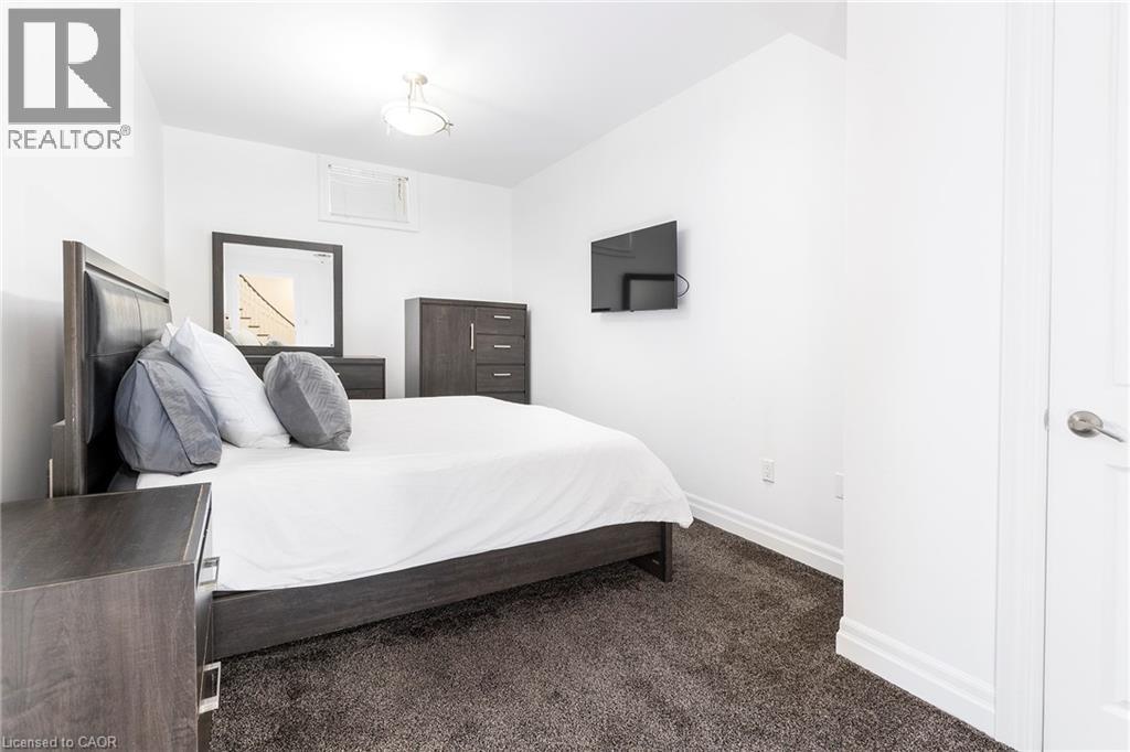 27 Elodia Court, Hamilton, Ontario  L9C 7R2 - Photo 32 - 40830375