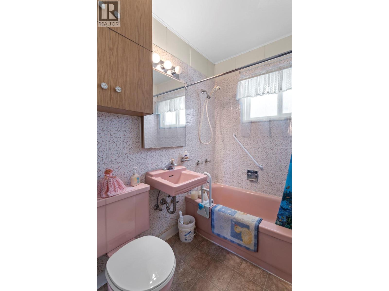 218 16th Avenue N, Creston, British Columbia V0B 1G5 - Photo 13 - 10377880