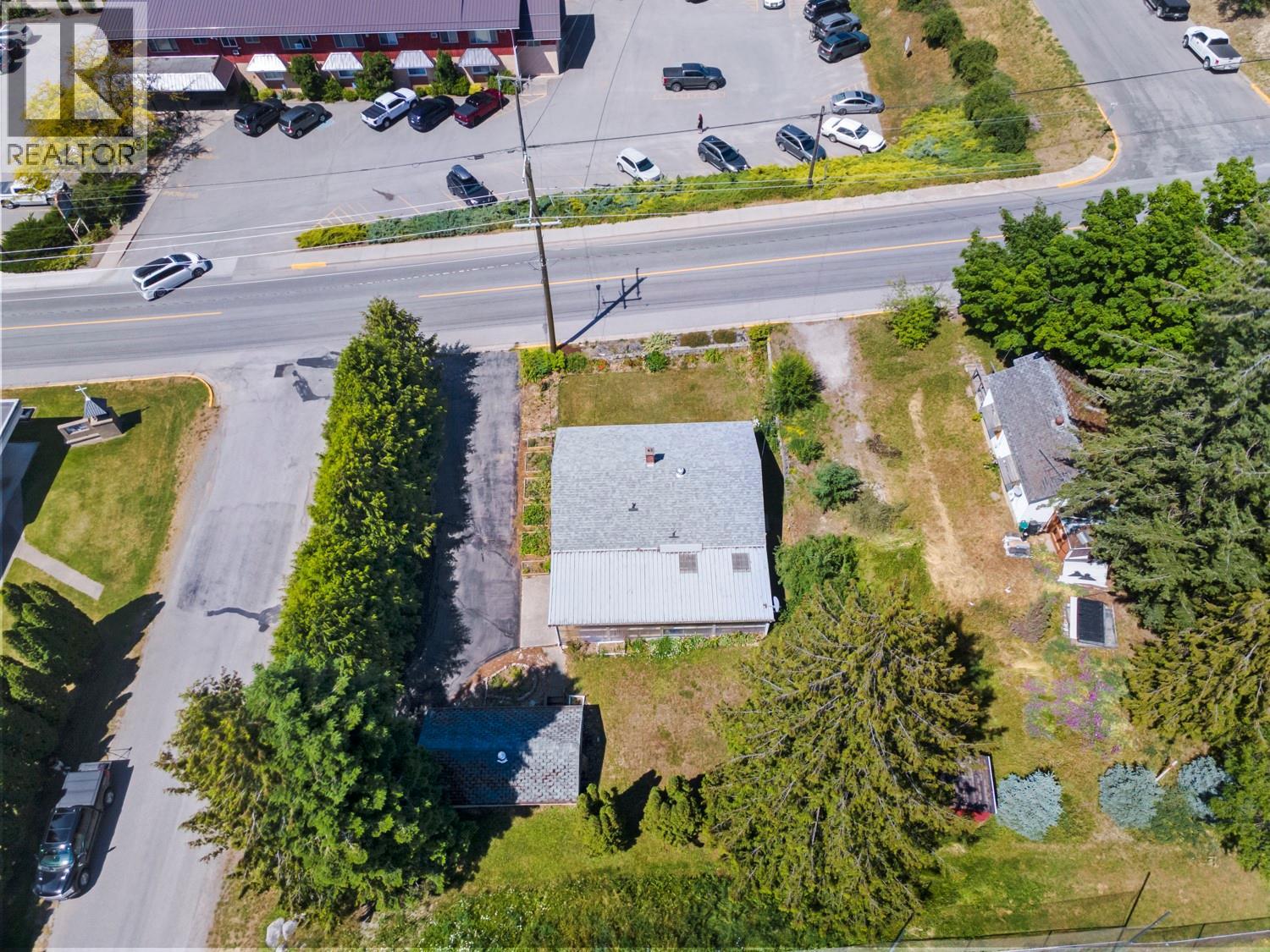218 16th Avenue N, Creston, British Columbia V0B 1G5 - Photo 19 - 10377880