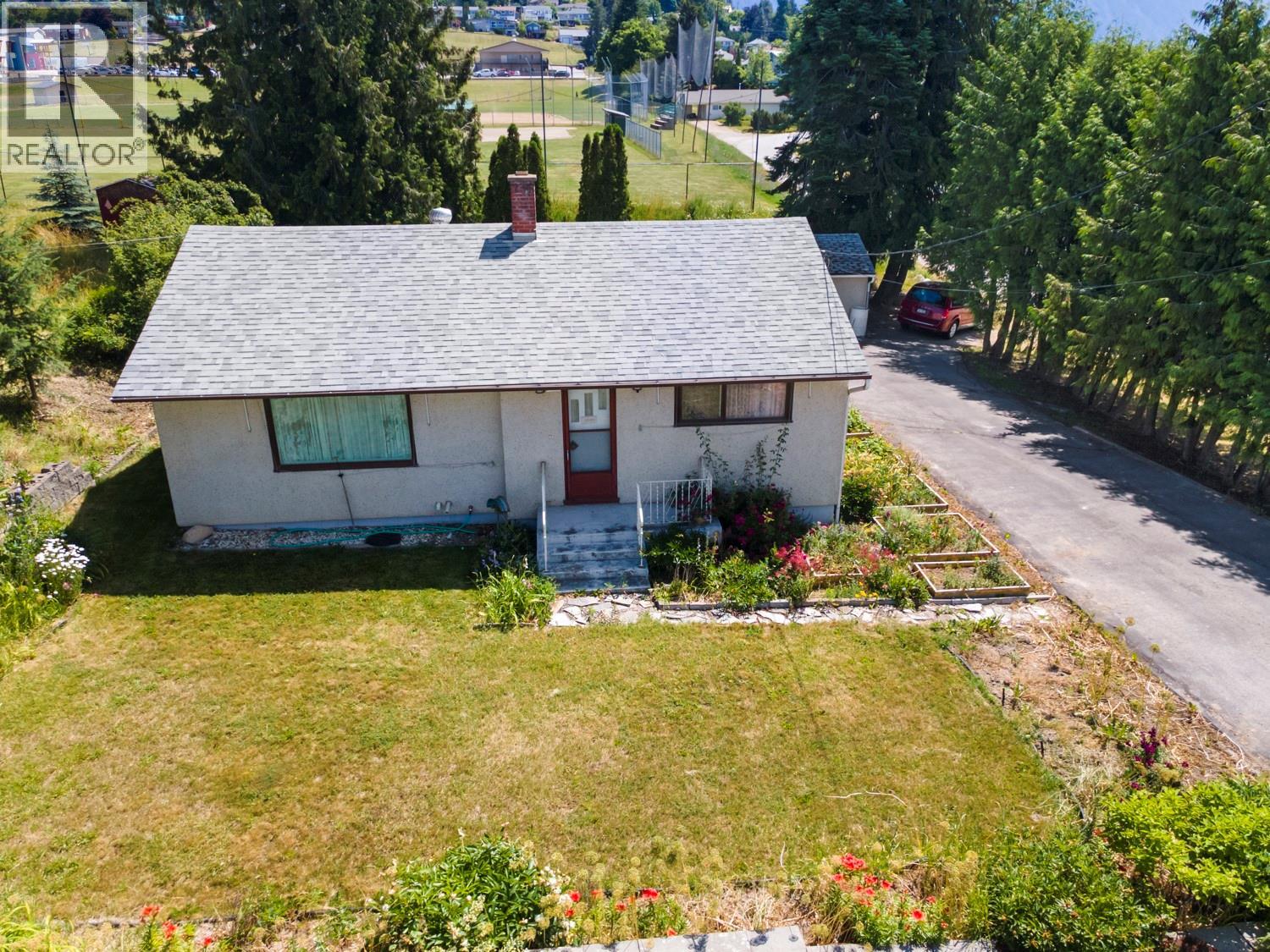218 16th Avenue N, Creston, British Columbia V0B 1G5 - Photo 20 - 10377880