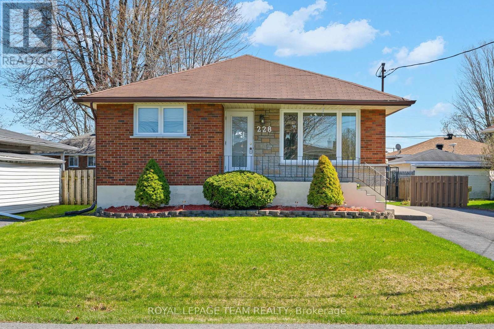 228 Laframboise Avenue, Cornwall, Ontario  K6H 3E7 - Photo 2 - X13515464