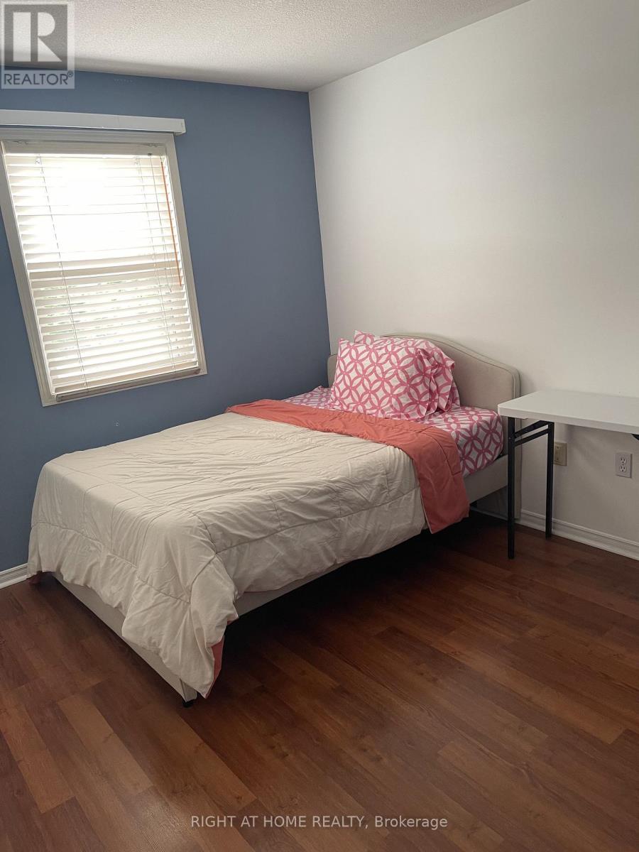 Room 1 - 33 Phair Crescent, London South, Ontario  N5Z 5B5 - Photo 9 - X13515196