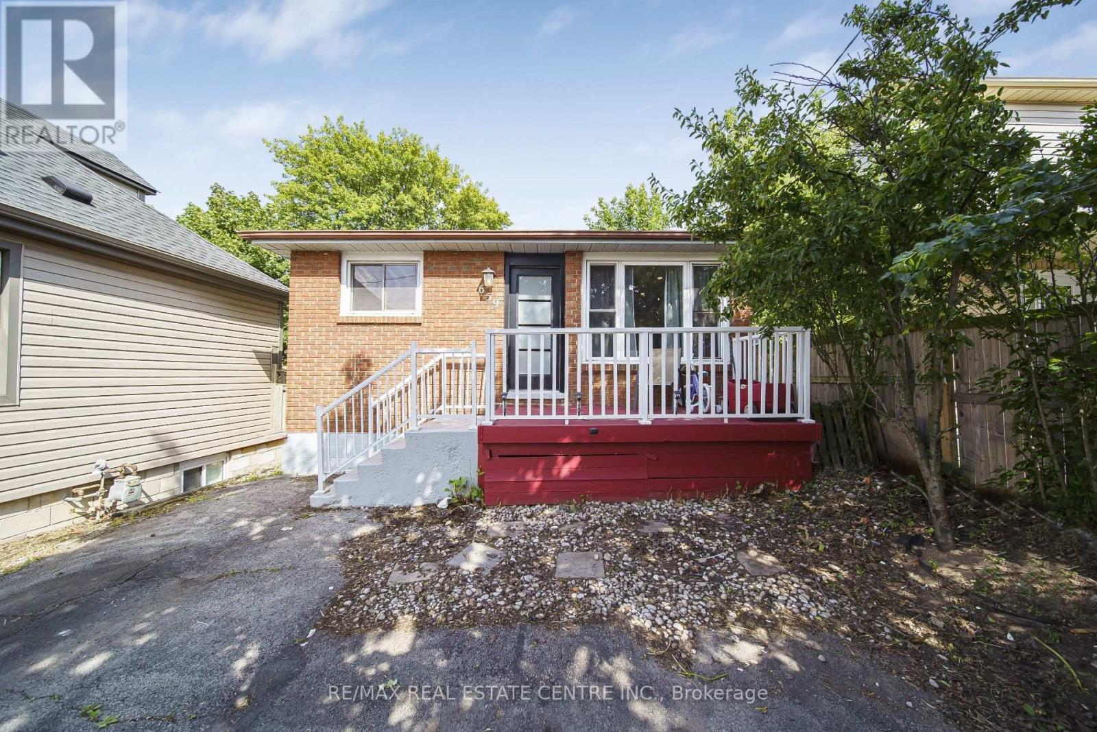 659 UPPER WELLINGTON STREET E, Hamilton, Ontario