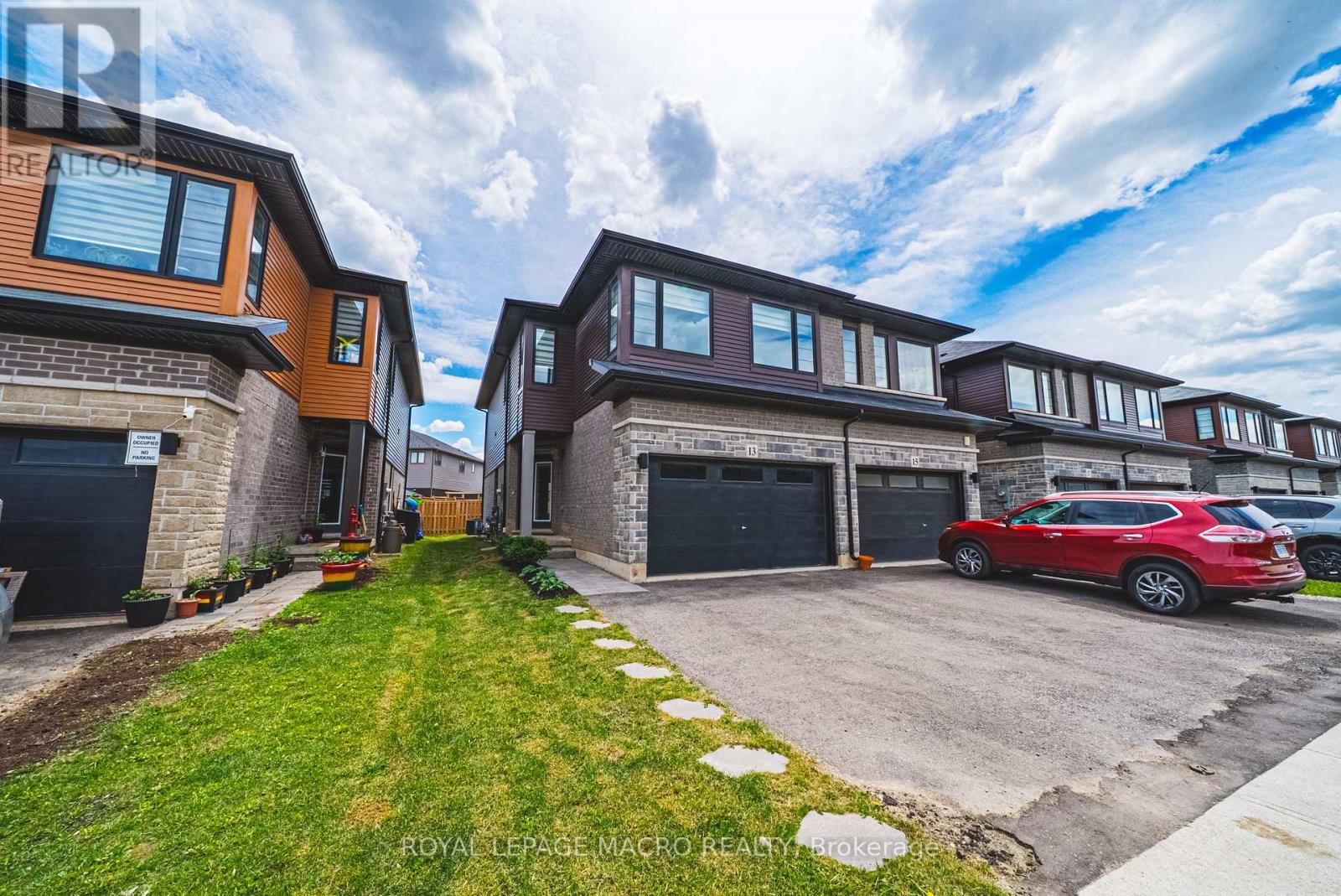 13 BELLHOUSE AVENUE, Brantford, Ontario