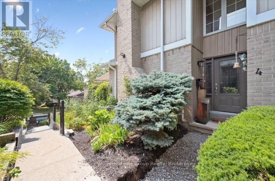 4 - 106 Woodlawn Road E, Guelph (Victoria North), Ontario  N1E 1B7 - Photo 1 - X13515558