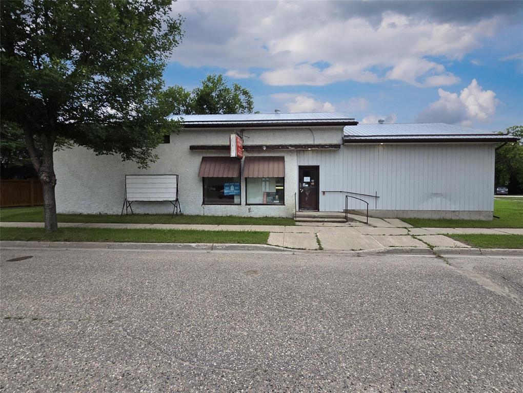 77 Dennis Street W, Gladstone, Manitoba  R0J 0T0 - Photo 0 - 202605675