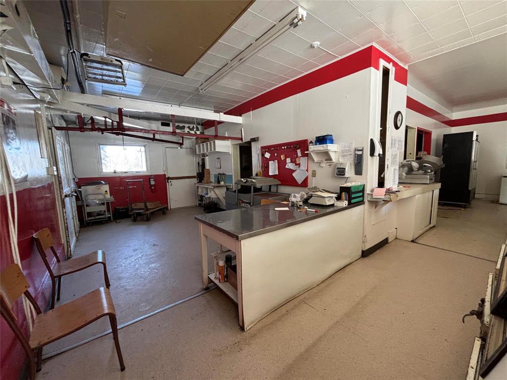 77 Dennis Street W, Gladstone, Manitoba  R0J 0T0 - Photo 8 - 202605675