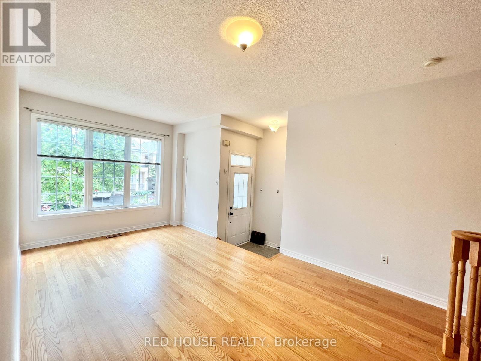 30 CLOVIS STREET, Vaughan, Ontario