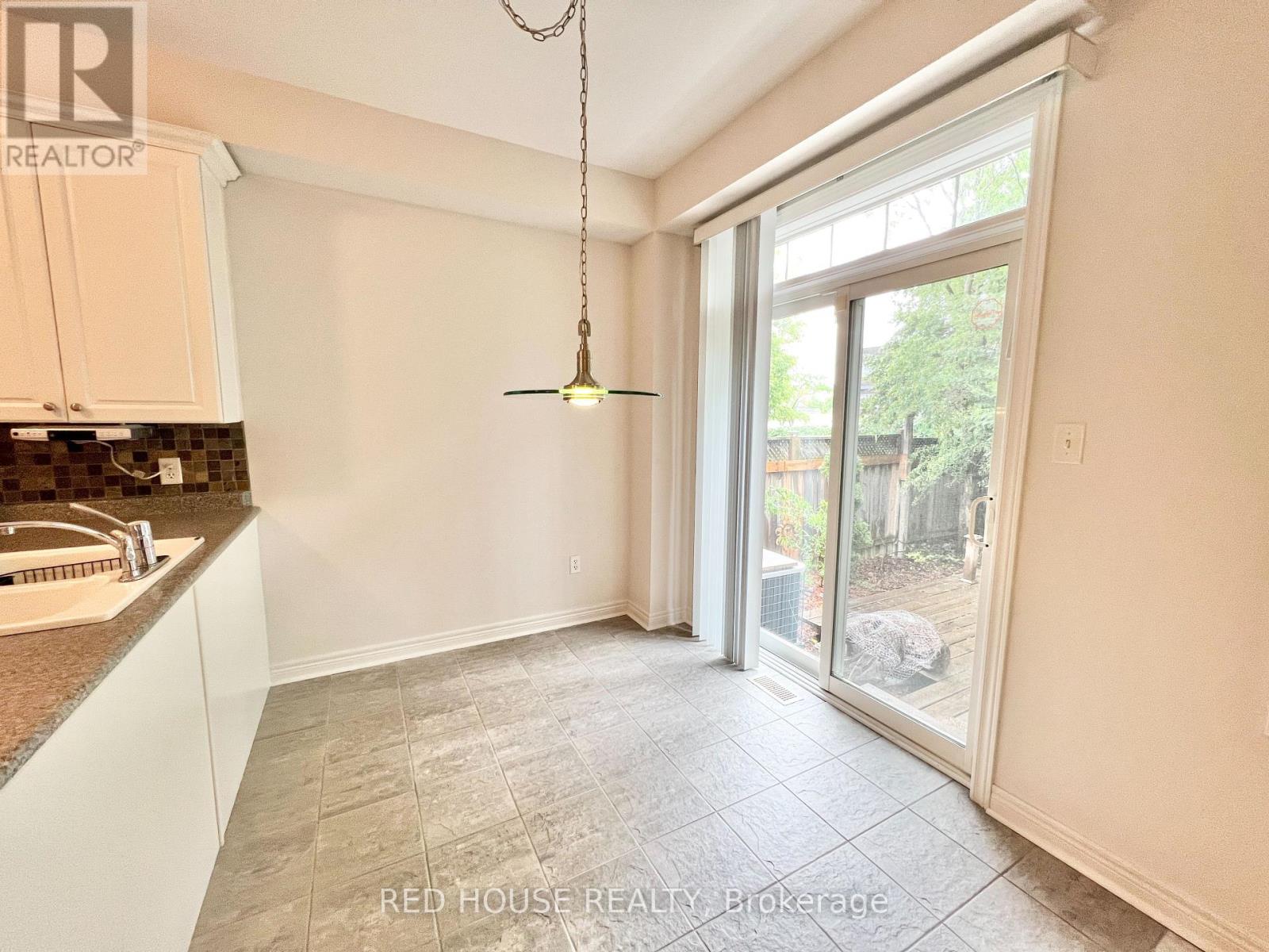30 Clovis Street, Vaughan, Ontario  L4J 8W7 - Photo 4 - N13515556