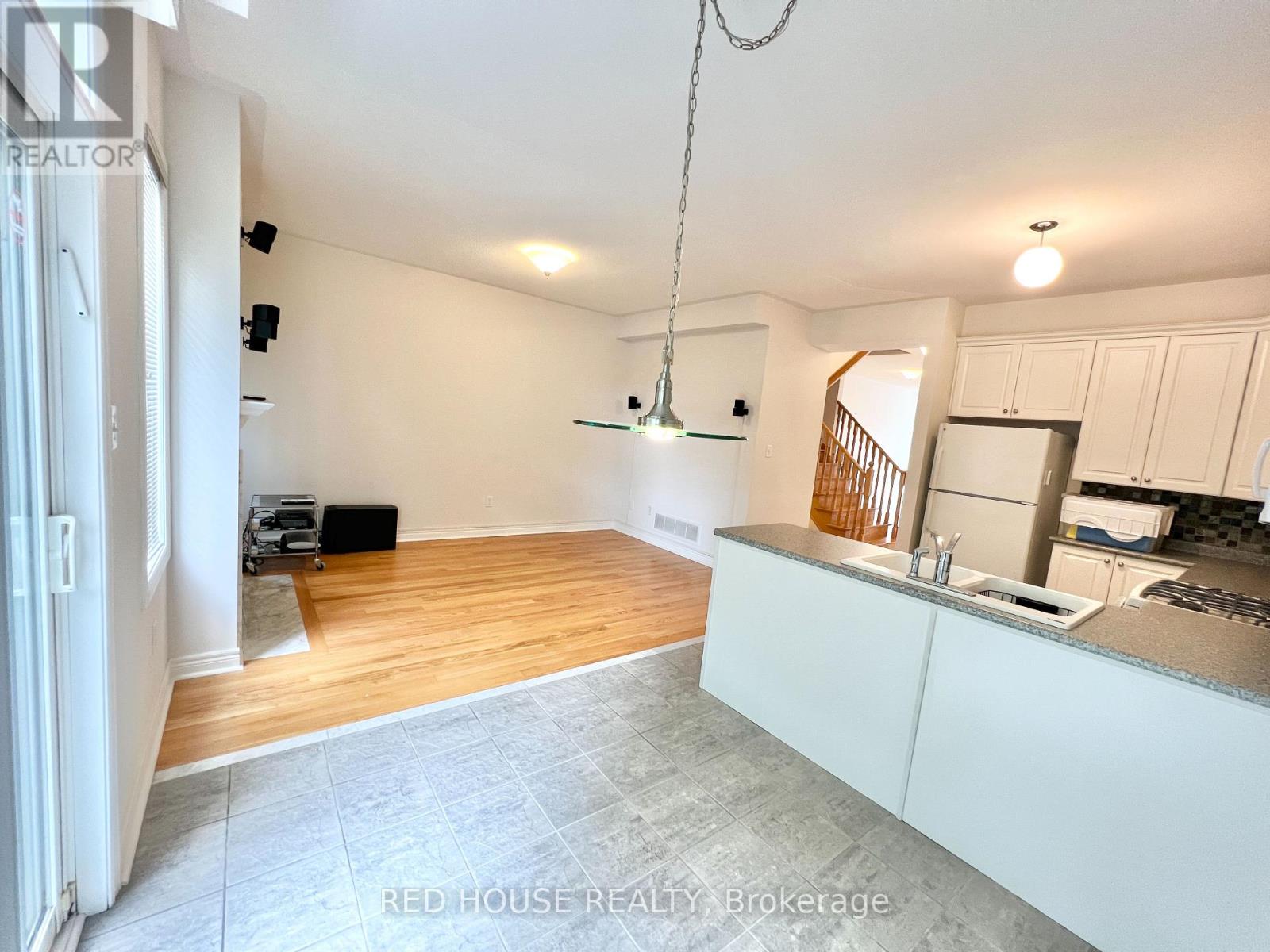 30 Clovis Street, Vaughan, Ontario  L4J 8W7 - Photo 7 - N13515556