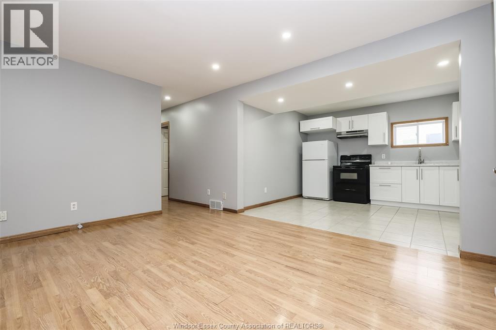 2643 Carissa Unit# Lower, Windsor, Ontario  N8R 2J9 - Photo 4 - 26015827
