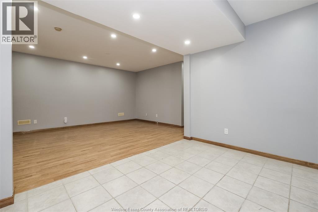 2643 Carissa Unit# Lower, Windsor, Ontario  N8R 2J9 - Photo 10 - 26015827