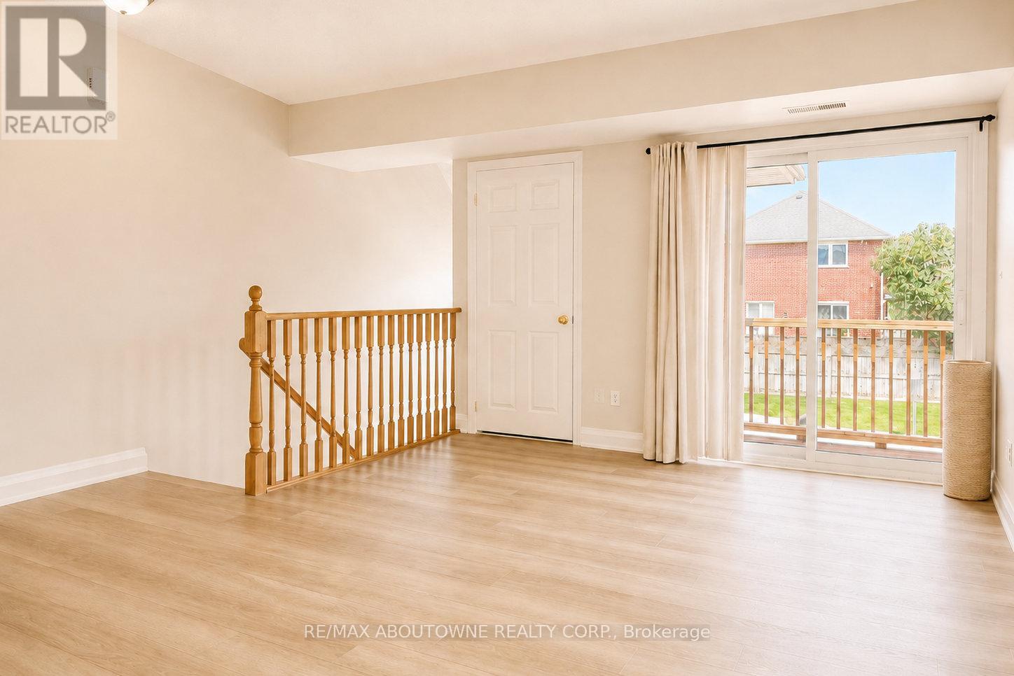 906 - 4140 Foxwood Drive, Burlington, Ontario  L7M 4R4 - Photo 5 - W13515476