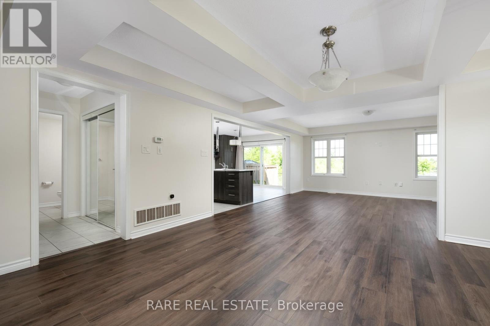 14 Bannister Crescent, Brampton, Ontario  L7A 0G2 - Photo 4 - W13515522