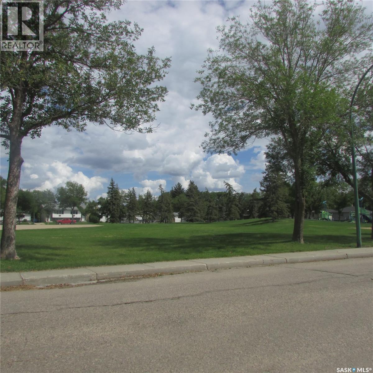 1340 Connaught Street, Regina, Saskatchewan  S4T 4S8 - Photo 3 - SK041329