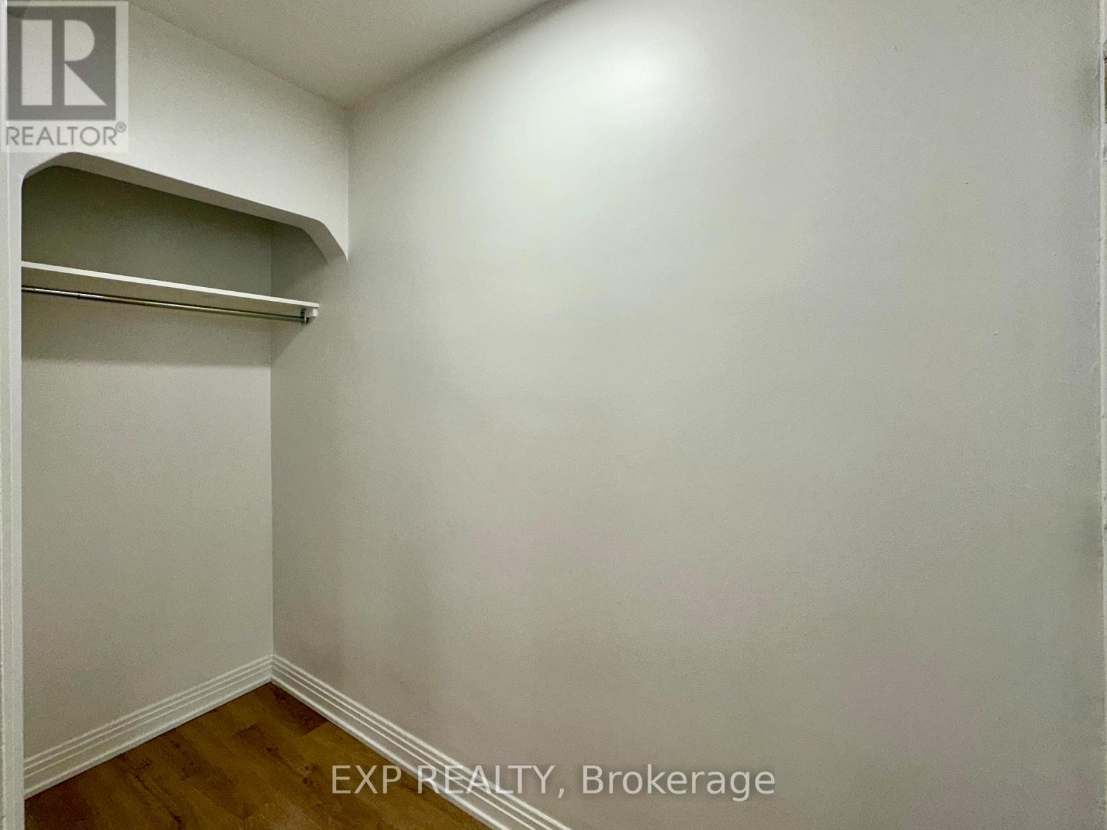5 - 839 Kirkwood Avenue, Ottawa, Ontario  K1Z 5Y1 - Photo 4 - X13515720