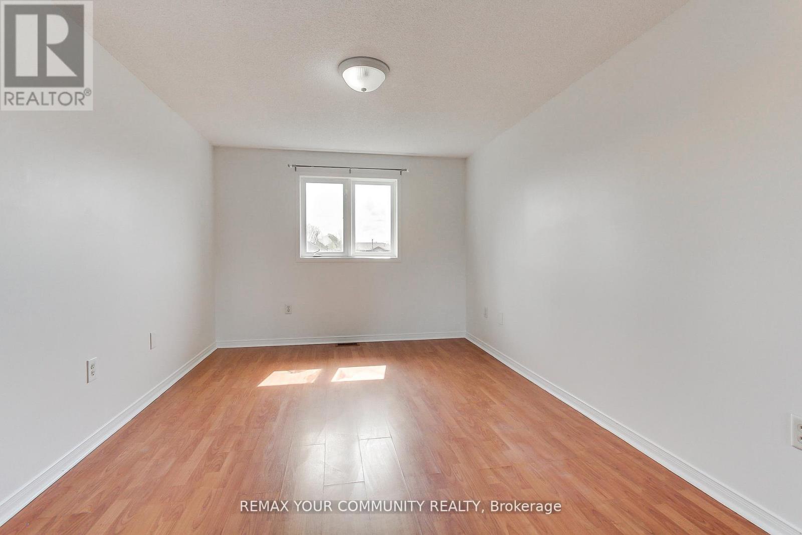 Main - 72 Ambler Bay, Barrie, Ontario  L4M 7A6 - Photo 17 - S13515074