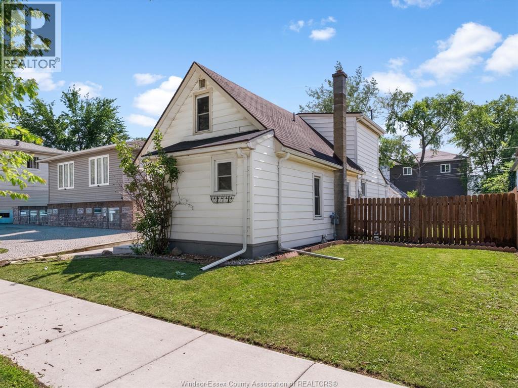 2509 Alexis Road, Windsor, Ontario  N9J 1Y3 - Photo 2 - 26015869