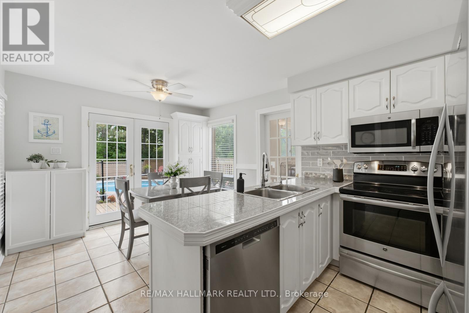 2494 Headon Forest Drive, Burlington, Ontario  L7M 3Z9 - Photo 19 - W13515054