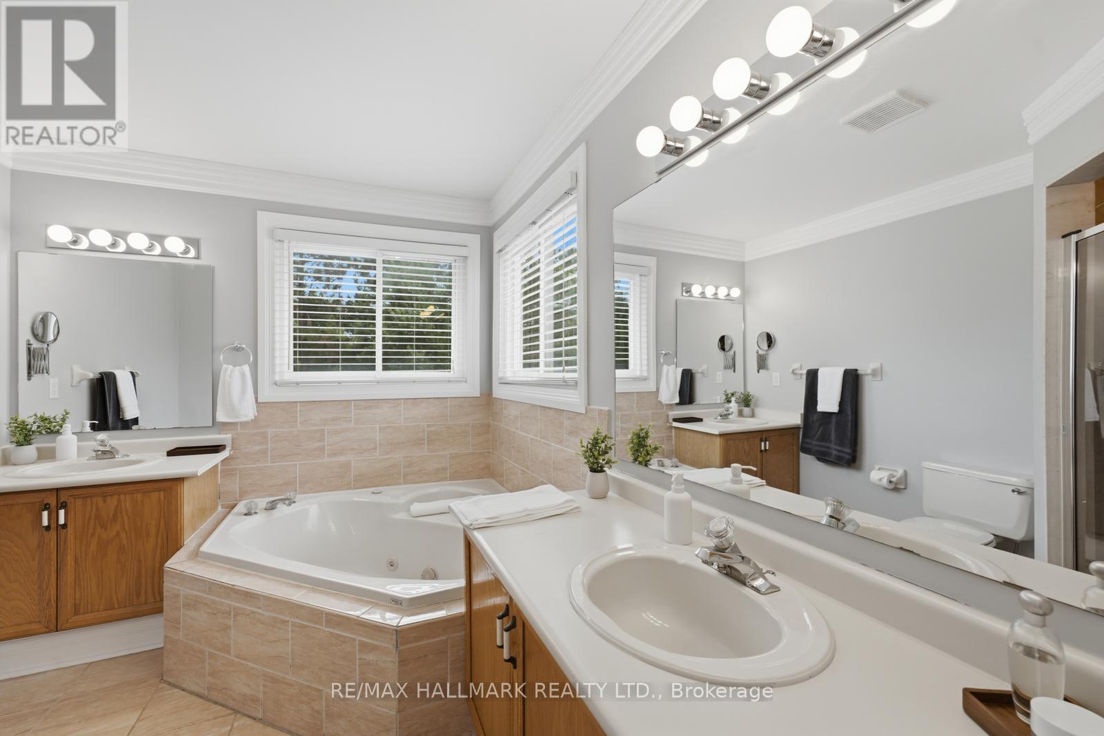 2494 Headon Forest Drive, Burlington, Ontario  L7M 3Z9 - Photo 28 - W13515054