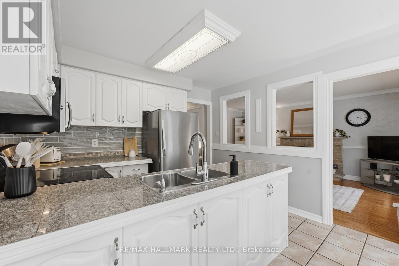 2494 Headon Forest Drive, Burlington, Ontario  L7M 3Z9 - Photo 17 - W13515054