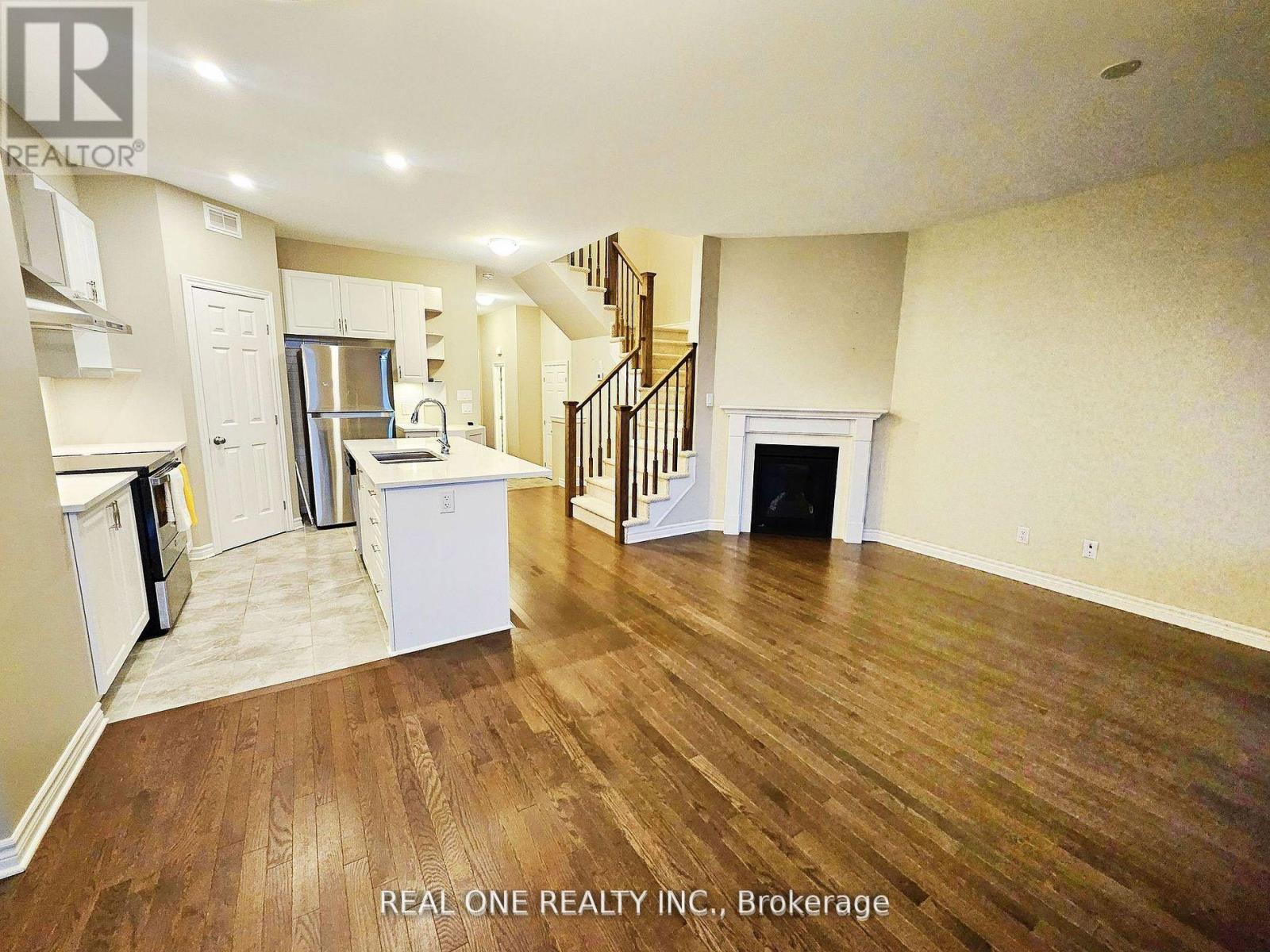 1103 Barrow Avenue, Kingston, Ontario  K7M 0G5 - Photo 3 - X12936870