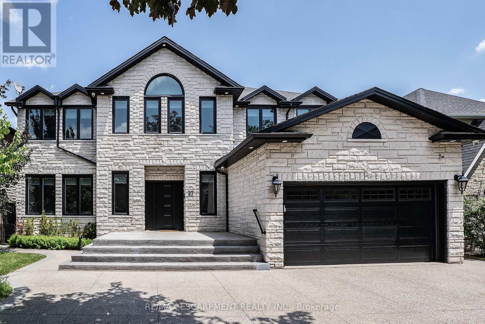 27 ELODIA COURT, Hamilton, Ontario