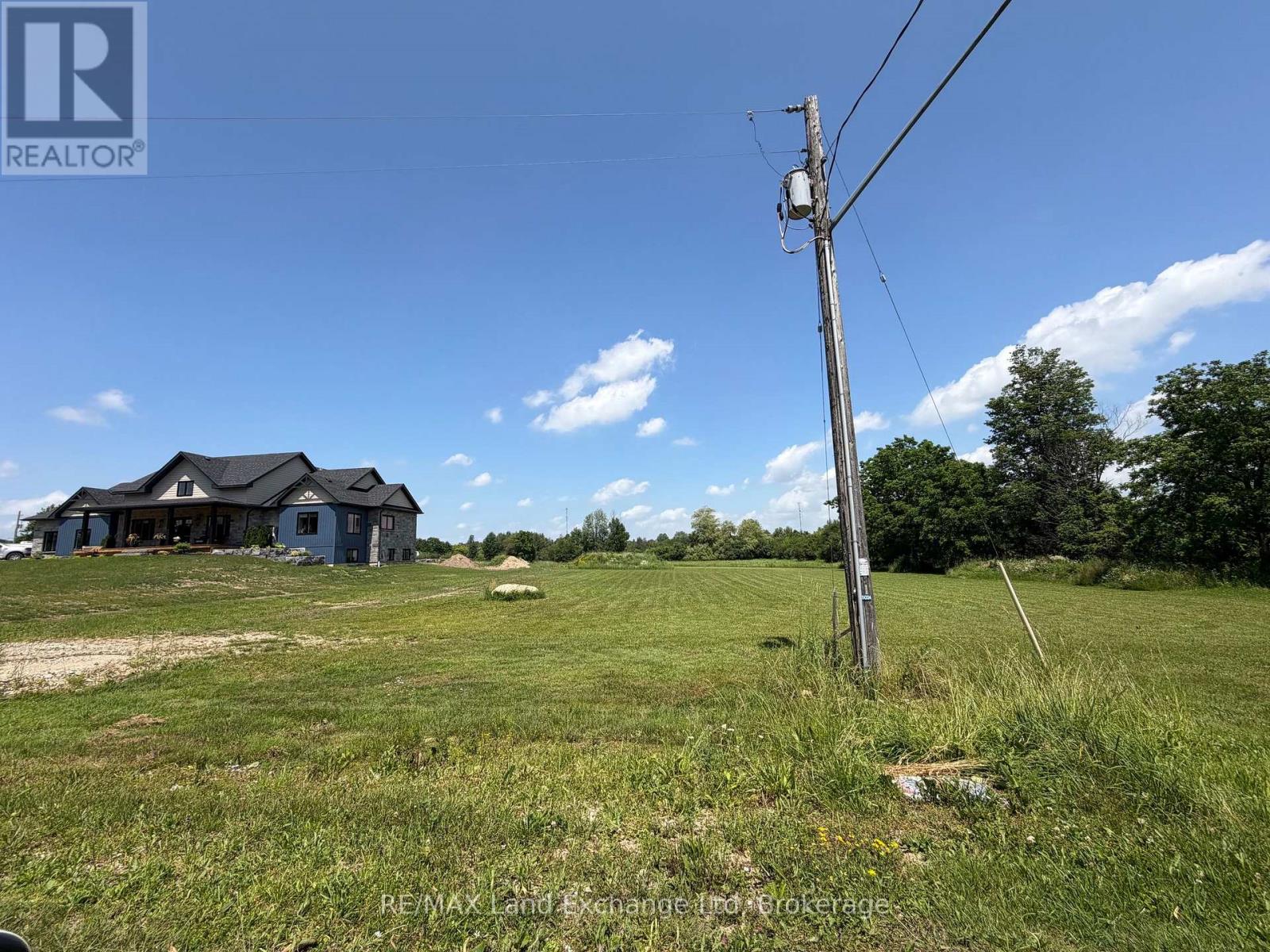 256 Stacey Street, Morris-Turnberry (Turnberry Twp), Ontario  N0G 2W0 - Photo 3 - X13515810