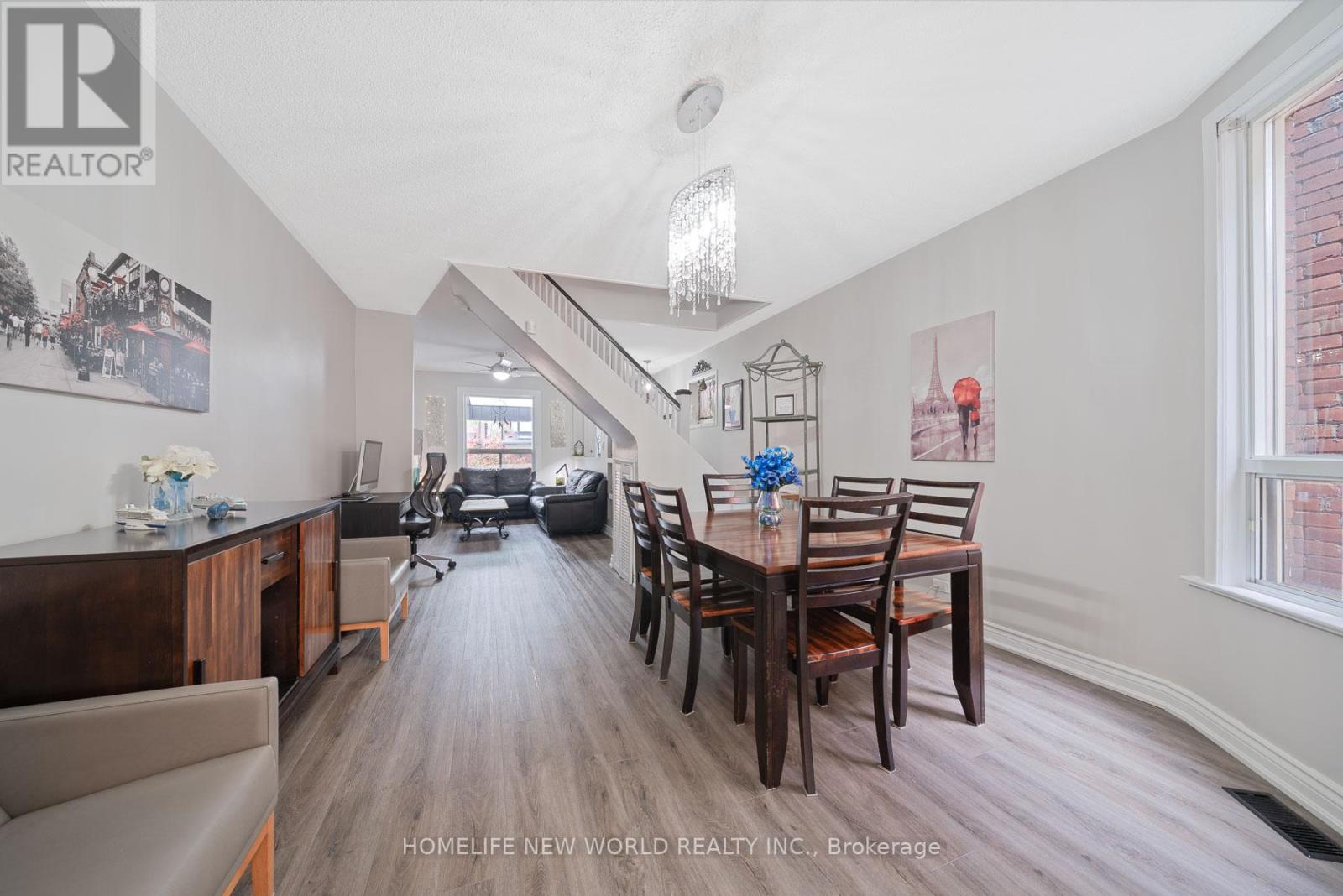 54 Marchmount Road, Toronto, Ontario  M6G 2A9 - Photo 15 - C13515872
