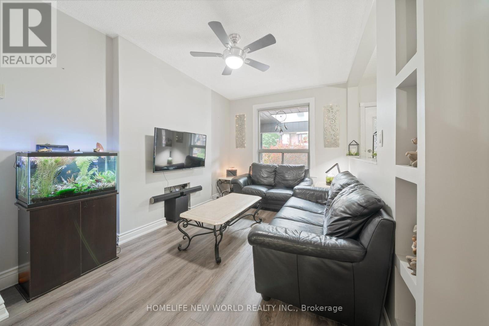 54 Marchmount Road, Toronto, Ontario  M6G 2A9 - Photo 17 - C13515872