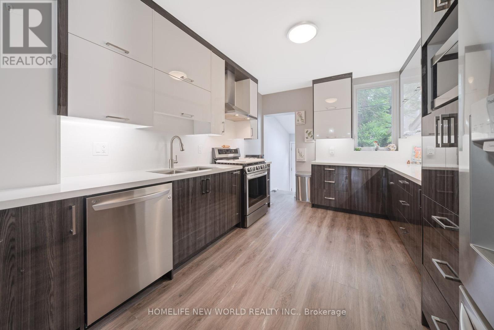 54 Marchmount Road, Toronto, Ontario  M6G 2A9 - Photo 9 - C13515872