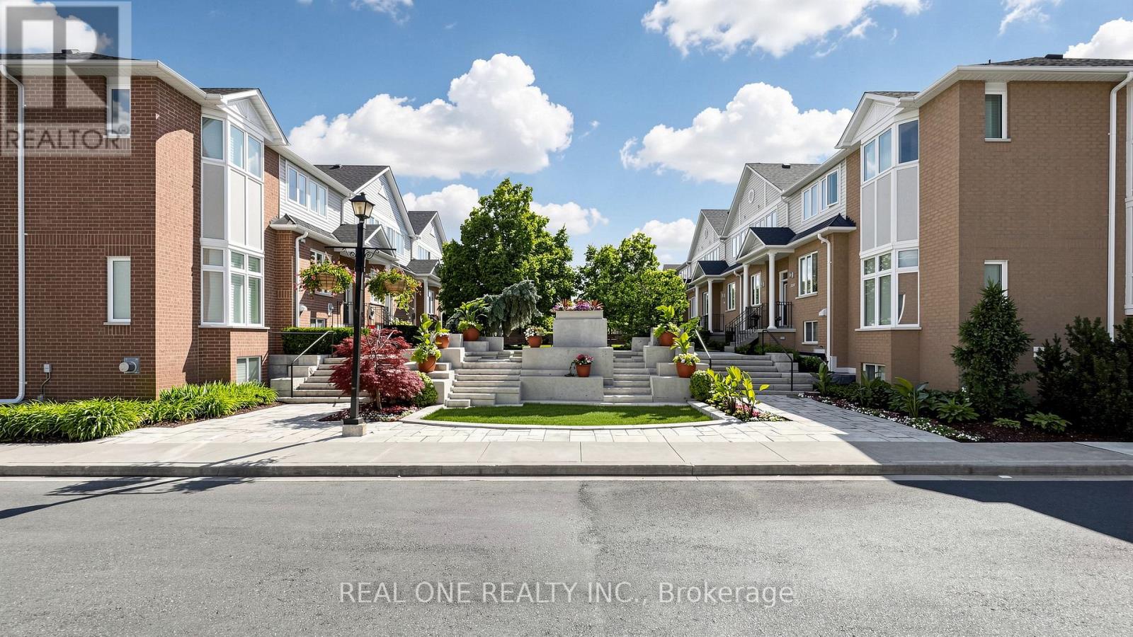 83 MONDEO DRIVE, Toronto, Ontario