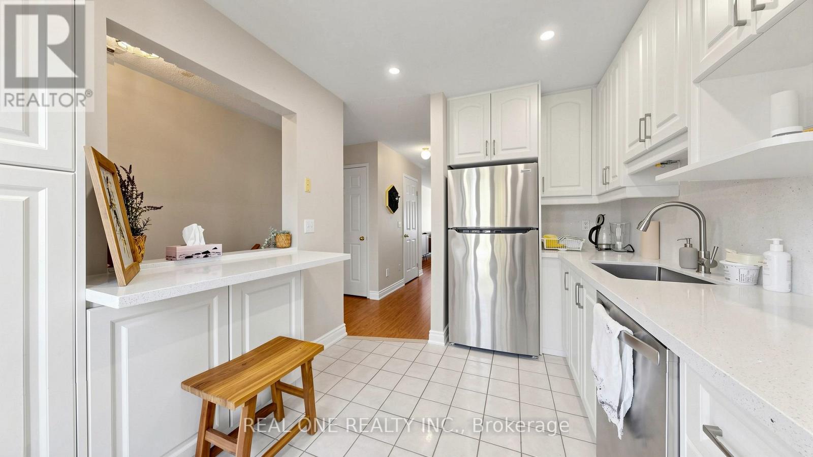 83 Mondeo Drive, Toronto, Ontario  M1P 5B6 - Photo 17 - E13515734