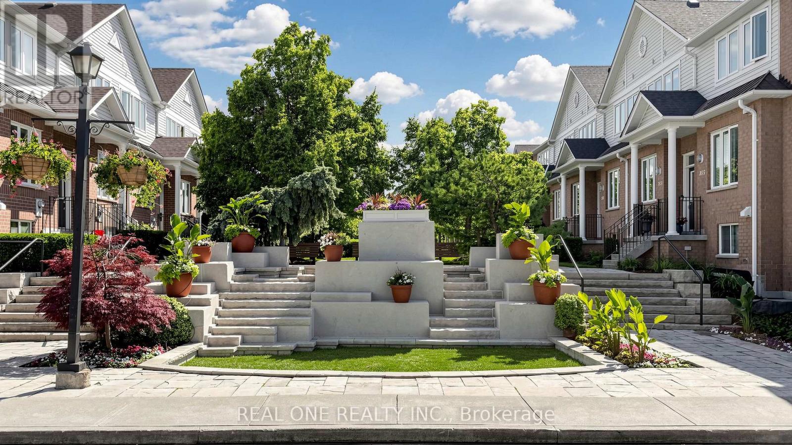 83 Mondeo Drive, Toronto, Ontario  M1P 5B6 - Photo 2 - E13515734