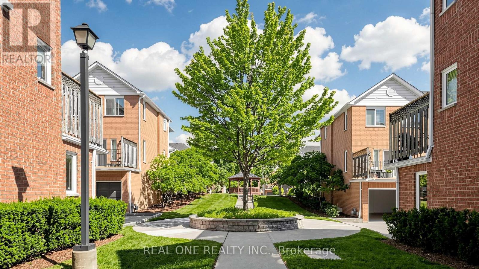 83 Mondeo Drive, Toronto, Ontario  M1P 5B6 - Photo 38 - E13515734