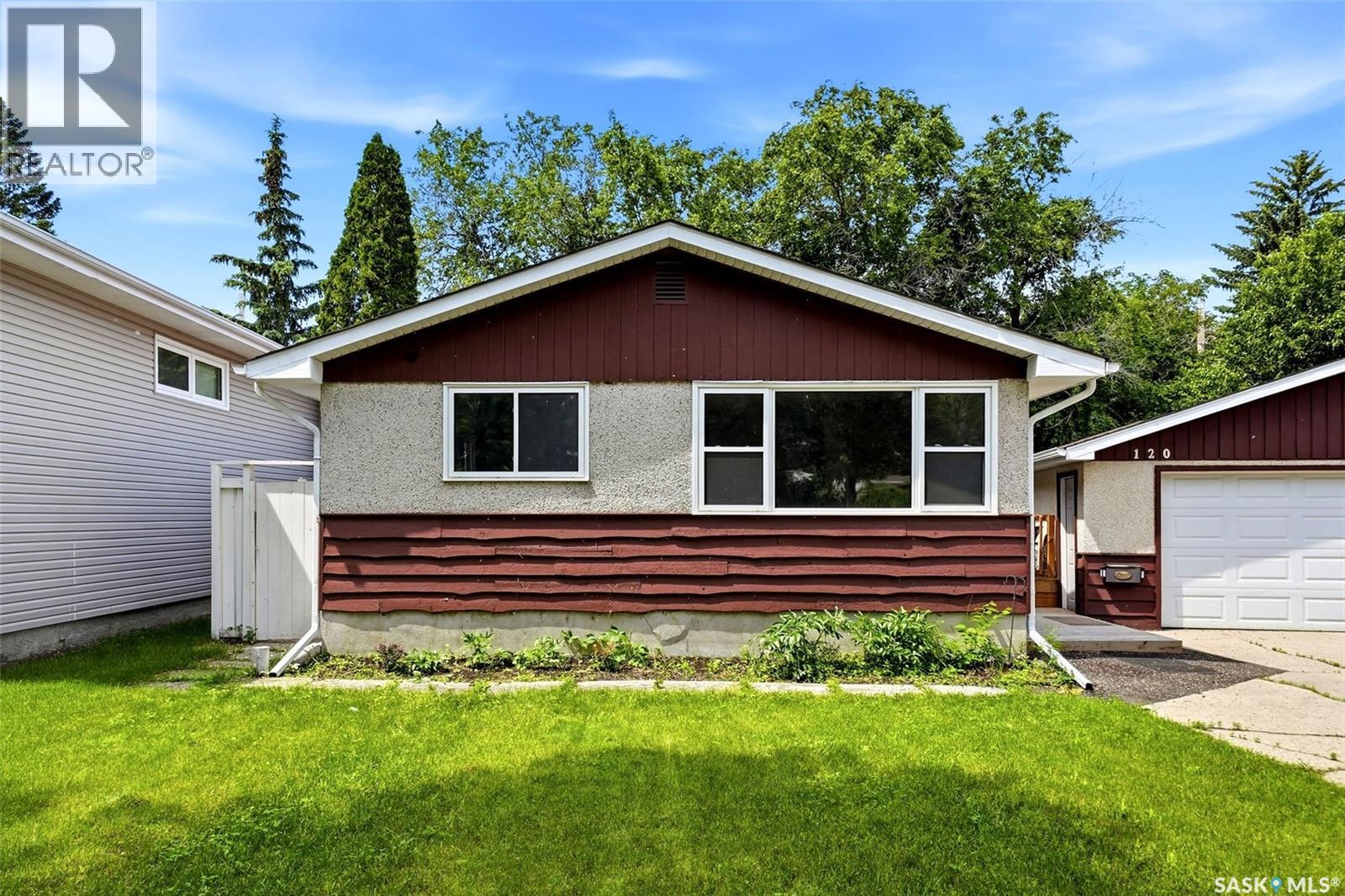 120 Shannon Road, Regina, Saskatchewan  S4S 5B1 - Photo 2 - SK041328