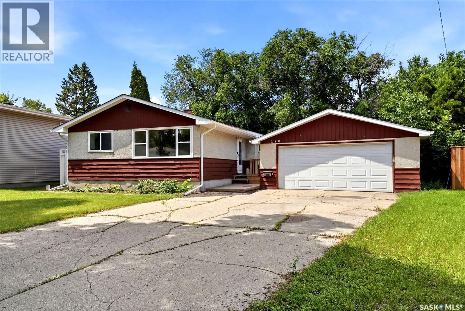 120 Shannon Road, Regina, Saskatchewan  S4S 5B1 - Photo 3 - SK041328
