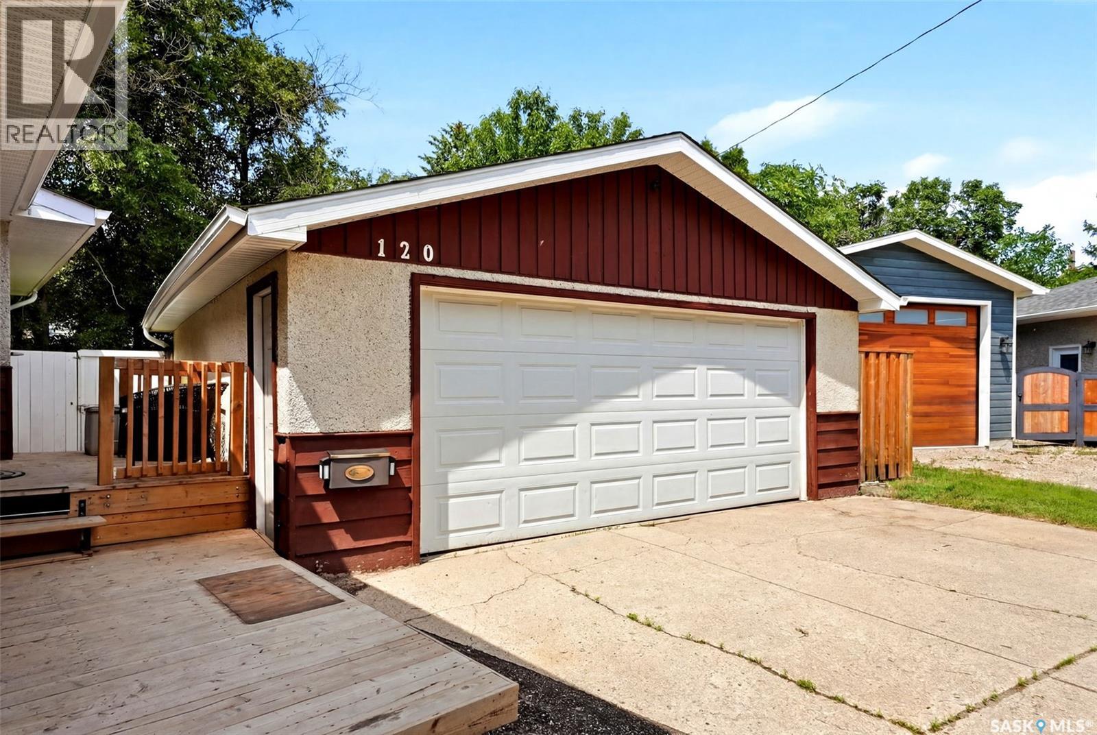 120 Shannon Road, Regina, Saskatchewan  S4S 5B1 - Photo 4 - SK041328