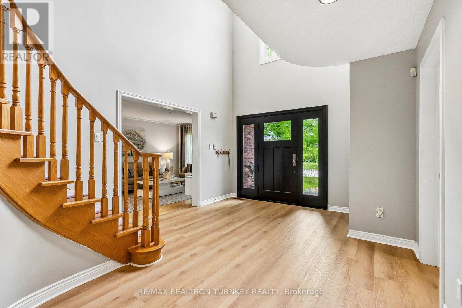 638 Gagnon Place, Newmarket, Ontario  L3X 1V8 - Photo 6 - N13515768