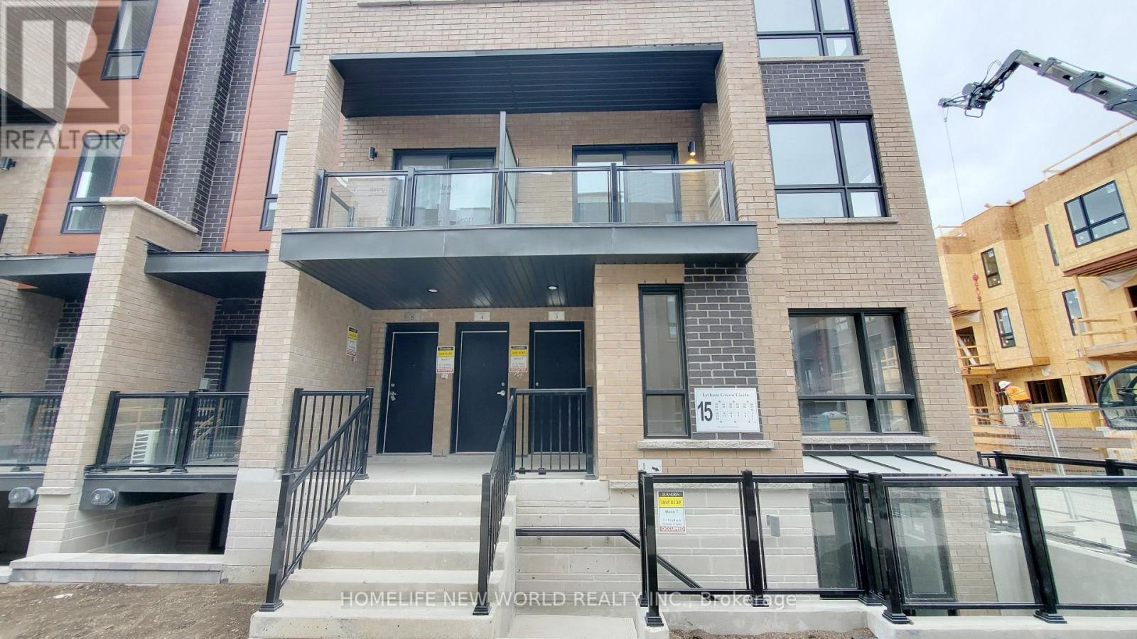 3 - 15 LYTHAM GREEN CIRCLE, Newmarket, Ontario