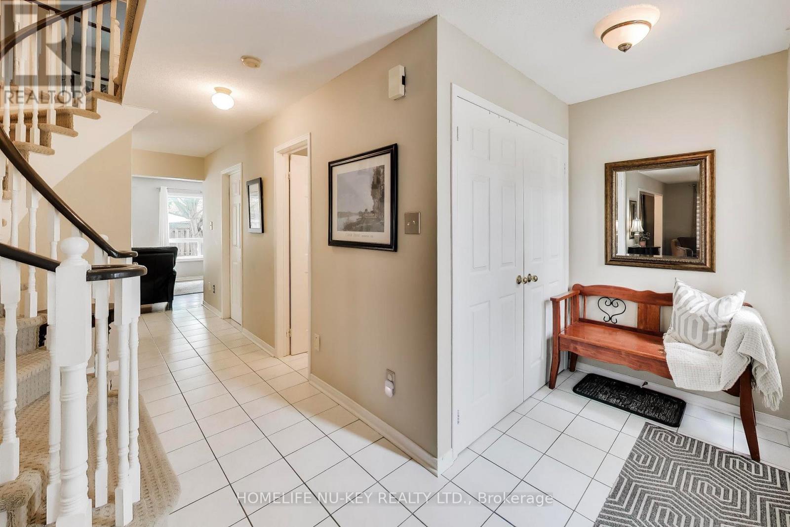 27 Lauchlin Crescent, Halton Hills, Ontario L7G 5R1 - Photo 4 - W13515658