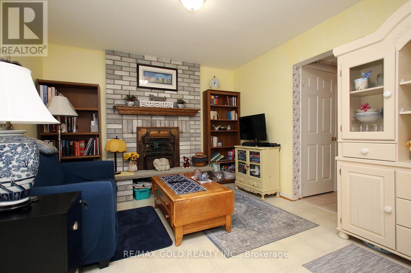 65 Cheviot Crescent, Brampton, Ontario L6Z 4G9 - Photo 4 - W13515674