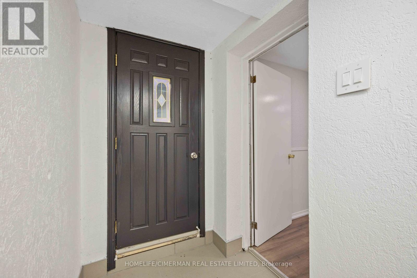 Lower - 861 Ossington Avenue, Toronto, Ontario  M6G 3V2 - Photo 3 - W13515676