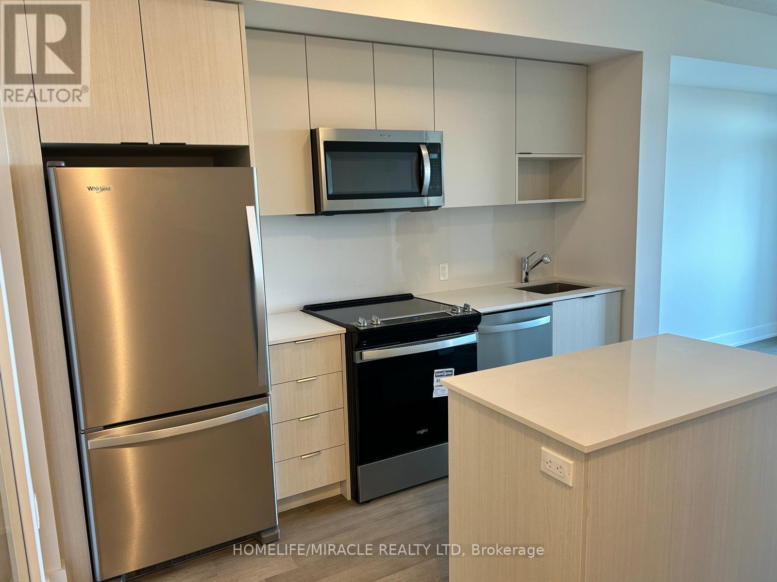 1110 - 202 Burnhamthorpe Road W, Mississauga, Ontario L5A 0B2 - Photo 3 - W13515710