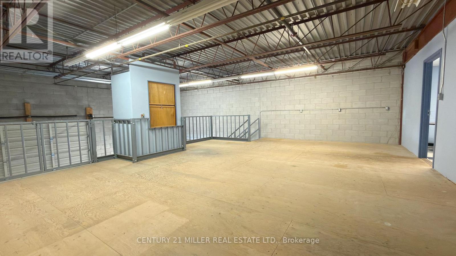 33 - 775 Pacific Road, Oakville (Qe Queen Elizabeth), Ontario  L6L 6M4 - Photo 13 - W13515736