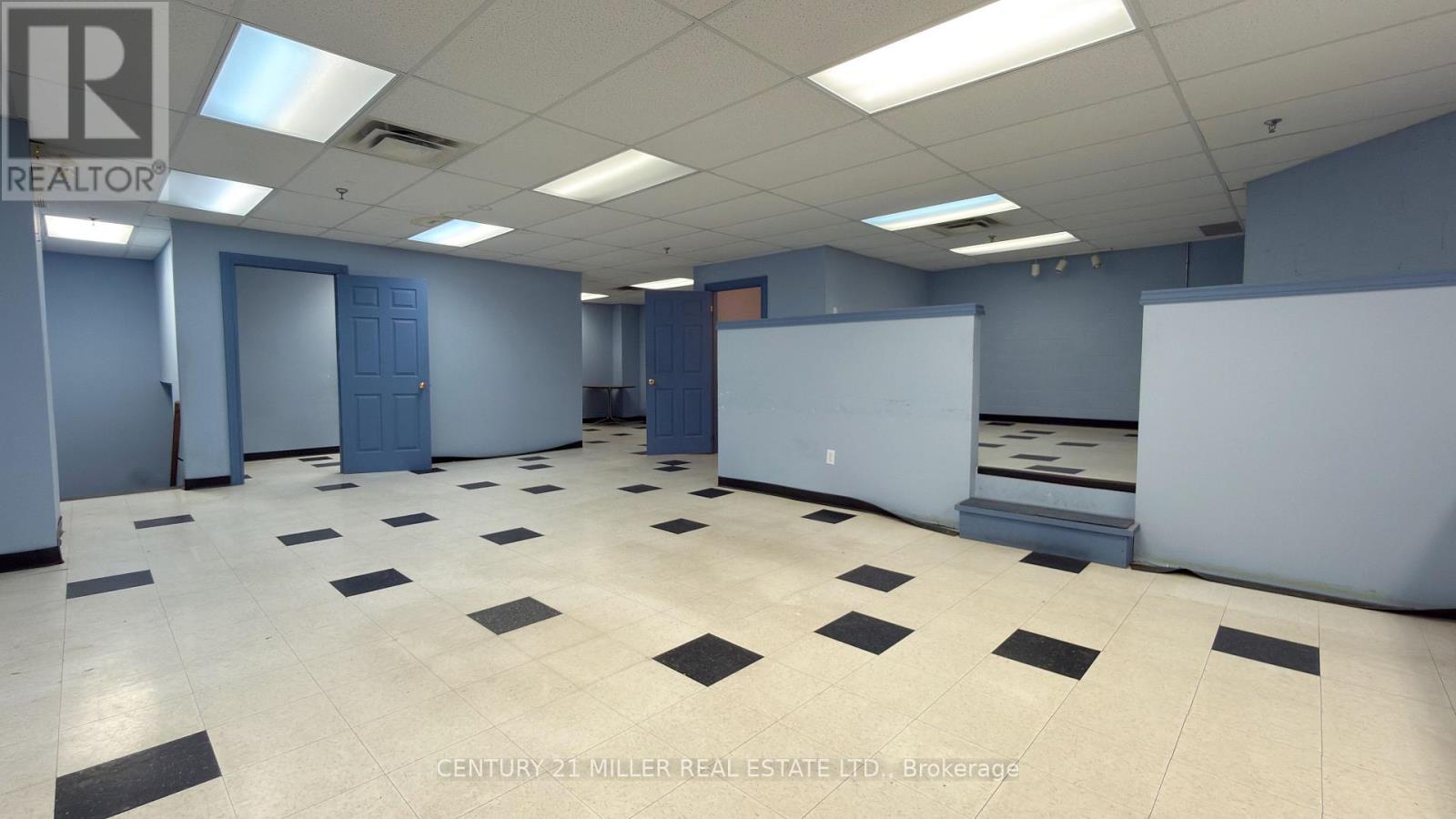 33 - 775 Pacific Road, Oakville (Qe Queen Elizabeth), Ontario  L6L 6M4 - Photo 18 - W13515736